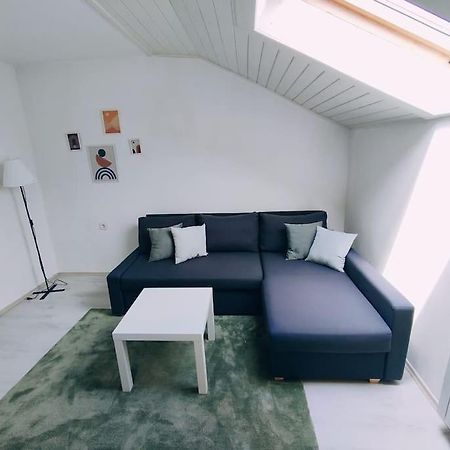 Udoban Stan Sa Terasom U Mirnom Okruzenju Apartamento Zagreb Exterior foto